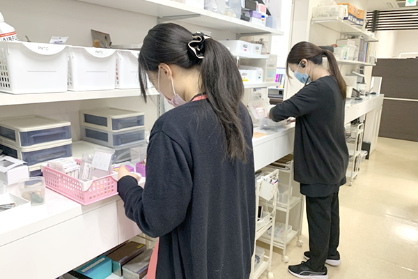 午前診療準備開始